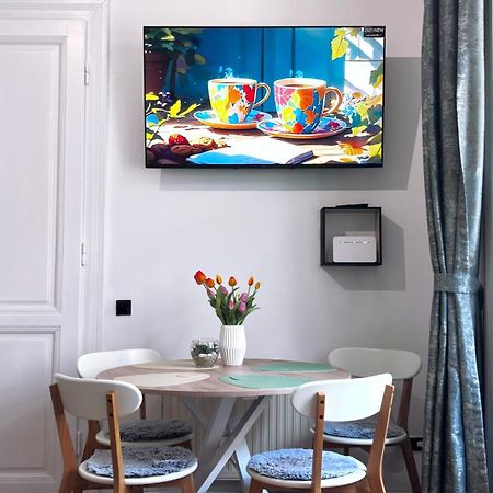 Big And Comfortable Mariahilfer Apartment Wina Bagian luar foto