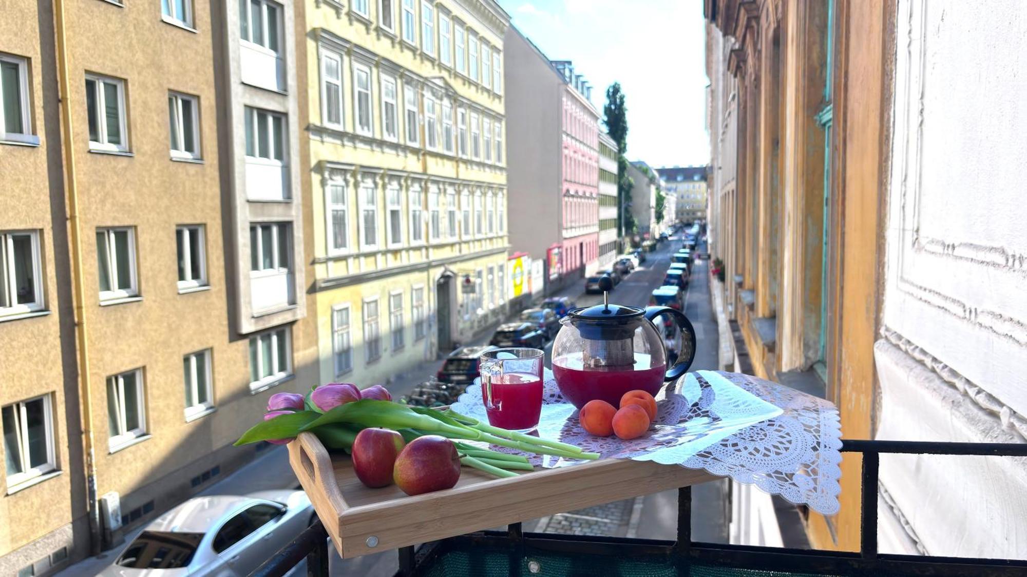 Big And Comfortable Mariahilfer Apartment Wina Bagian luar foto